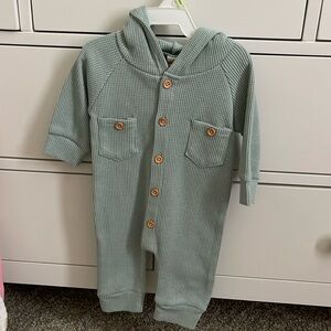 COOL BLUE BUTTON UP FOOTLESS